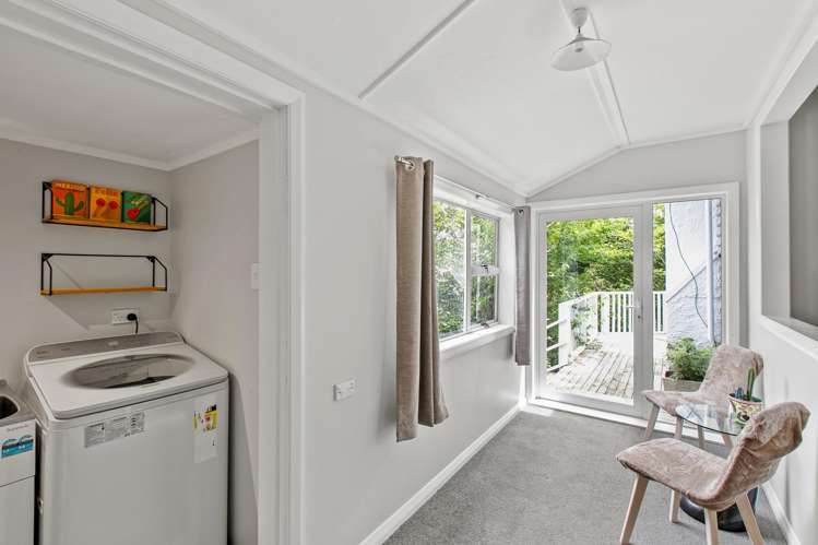 166 Seaview Road Westown_8