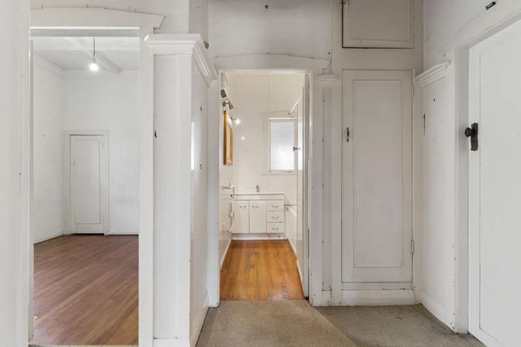 181 Mount Smart Road Onehunga_16