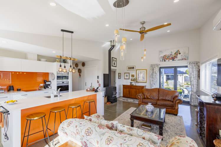 8 White Road Otane_3