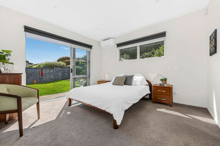 6 Lydiard Place Beachlands_19