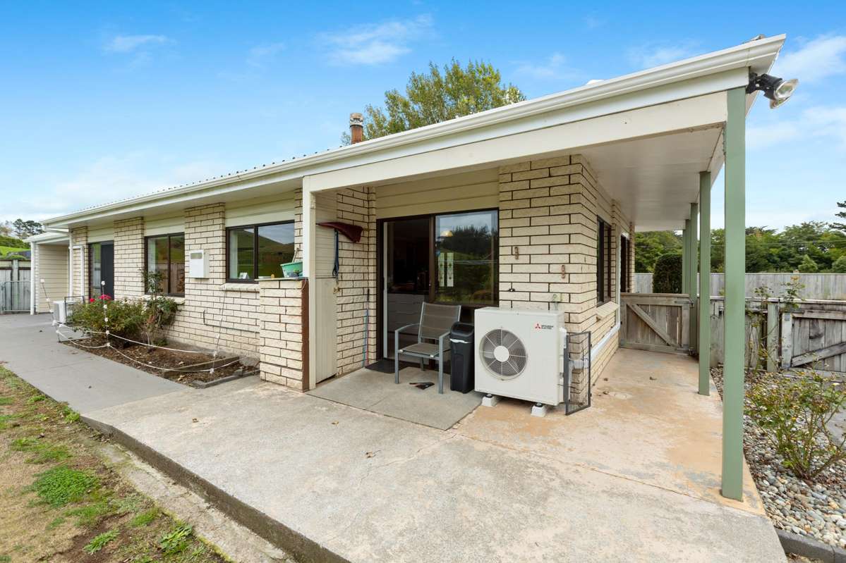 32 Davis Road_2