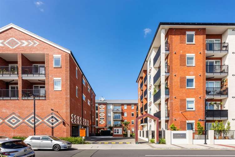 G05/1c Soljak Place Mount Albert_17