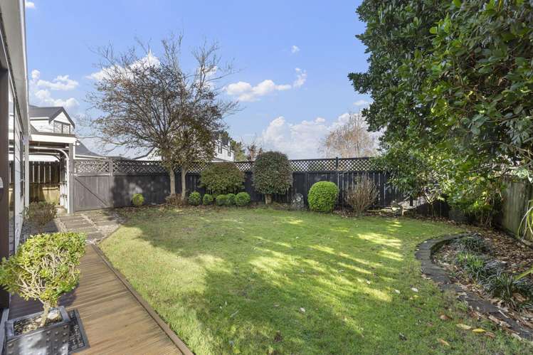 1/195 Abbotts Way Remuera_4