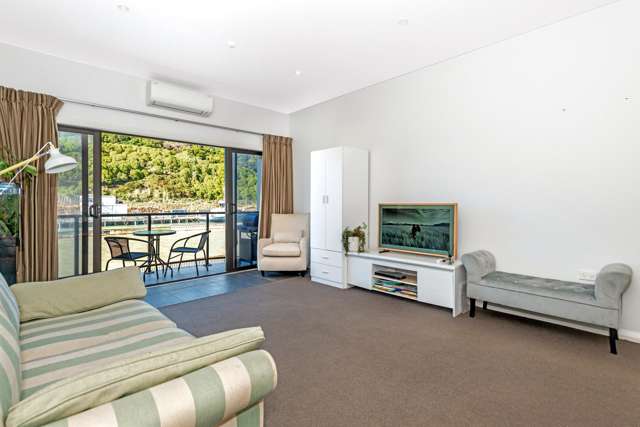 211/2 Reads Quay Gisborne_4