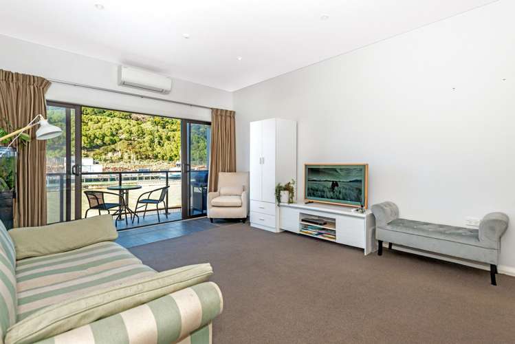 211/2 Reads Quay Gisborne_4