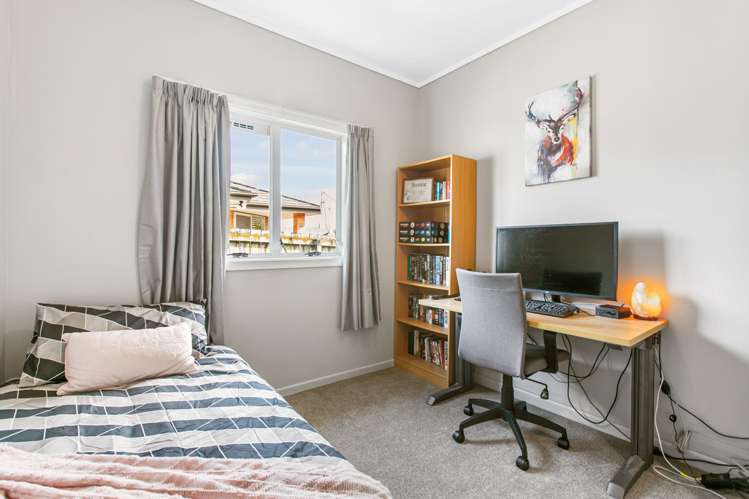 2/8 South Street Papakura_16