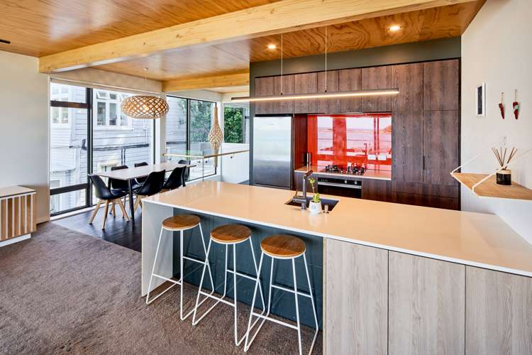 196 The Esplanade Island Bay_11