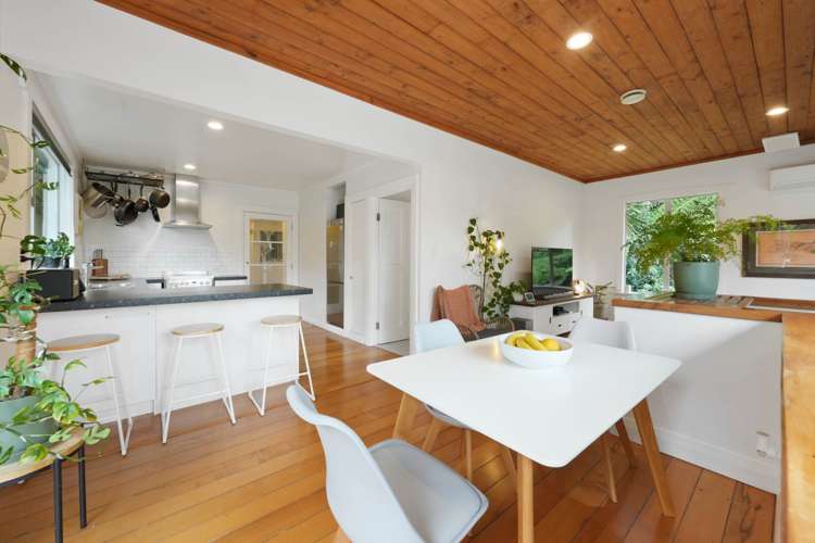 53 Laingholm Drive Laingholm_4