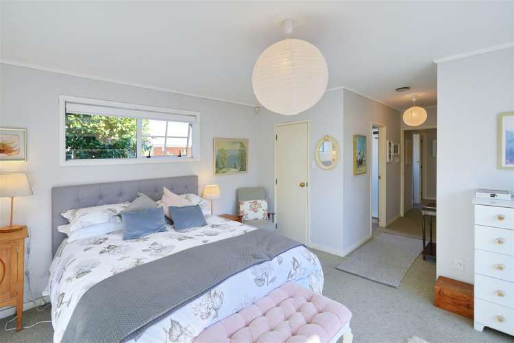 42 Cutts Road Russley_11