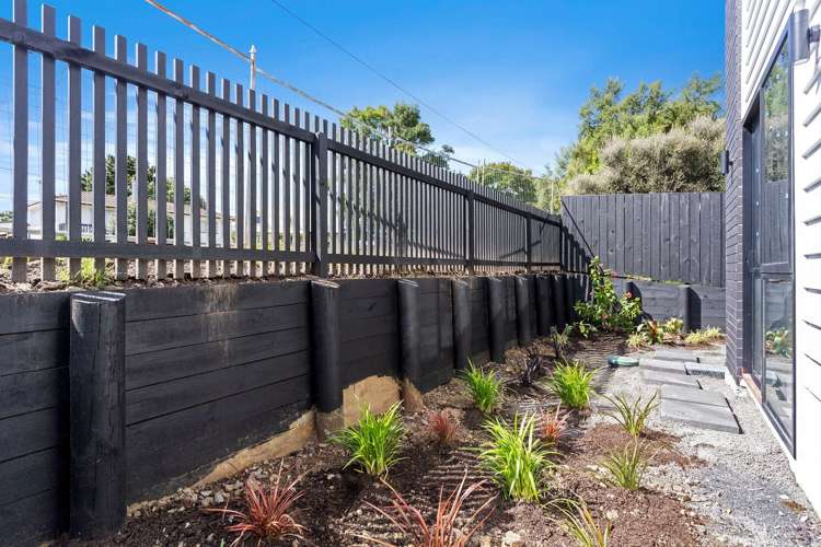 101A Beach Road Te Atatu Peninsula_16