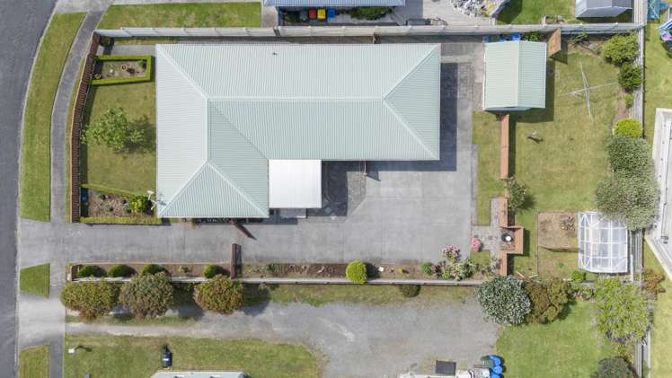 8 Beech Place Hawera_24