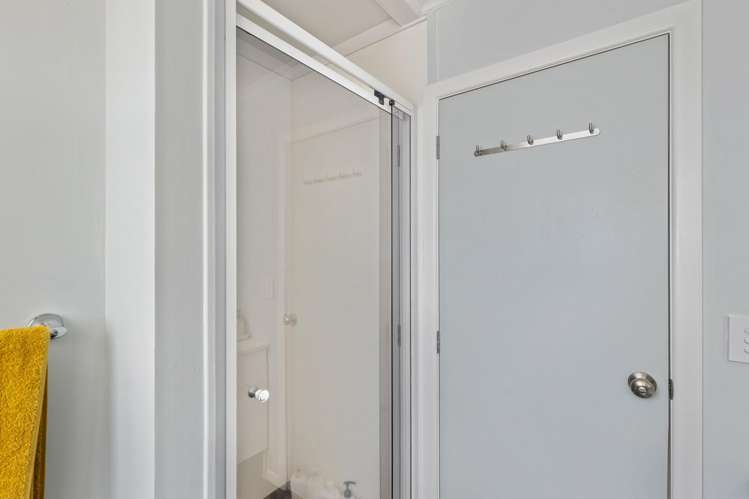 2 Te Ngaere Place Merrilands_15