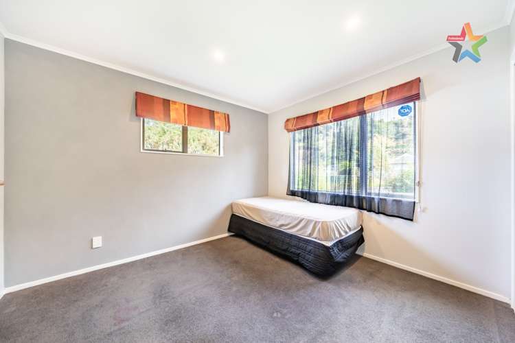 2/32 Hair Street Wainuiomata_11