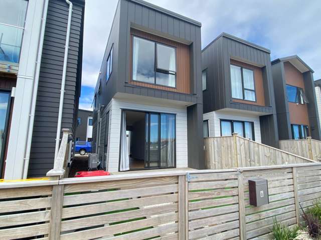 Two bedroom modern house in Papakura