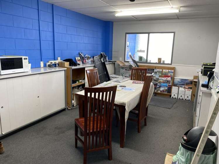 51 High Street Hawera_15