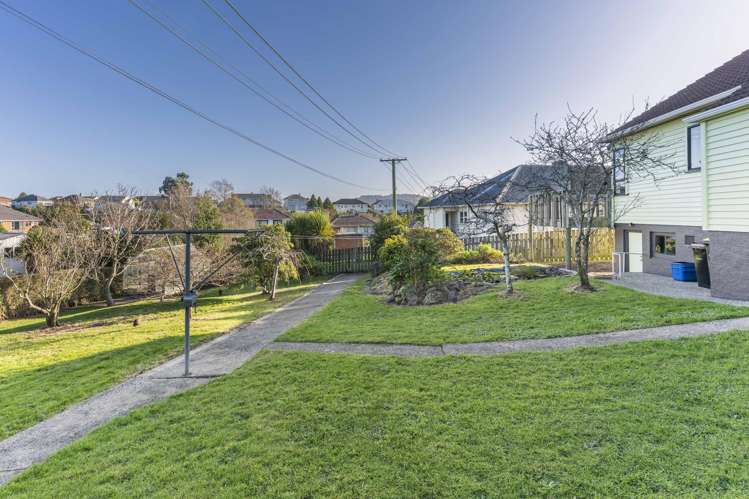 15 Dovecote Avenue_5