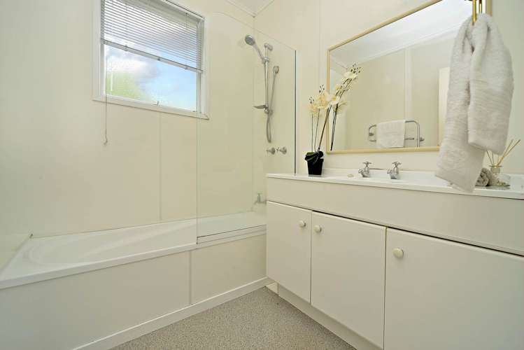 4 Cebalo Place Mount Wellington_8