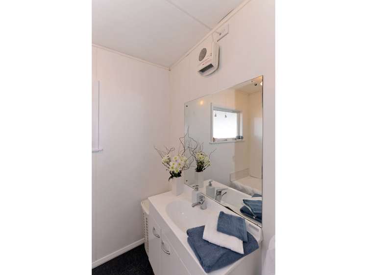 5 Tennyson Crescent Stoke_11