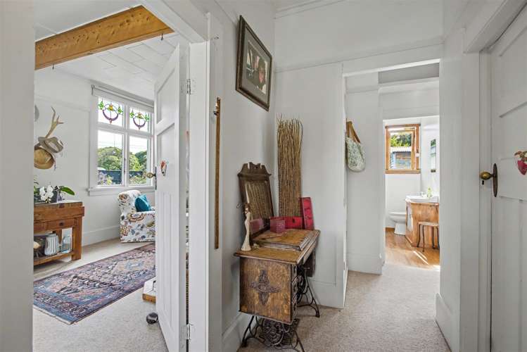 11 River Road Hector_10