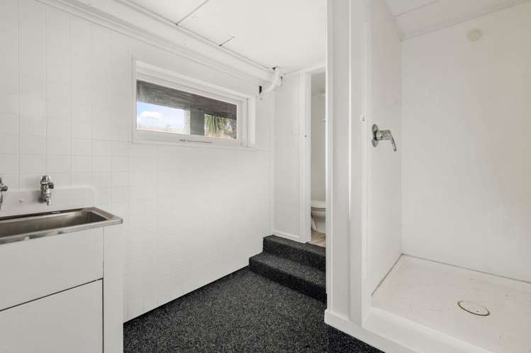 8 Darroch Street Fairy Springs_16