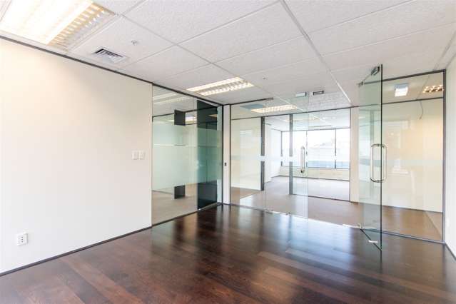 Level 2/95 Hurstmere Road Takapuna_2