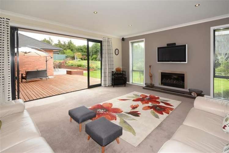 19 Orchard Grove East Taieri_12