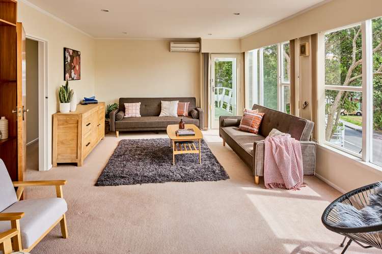 61 Churton Drive Churton Park_1