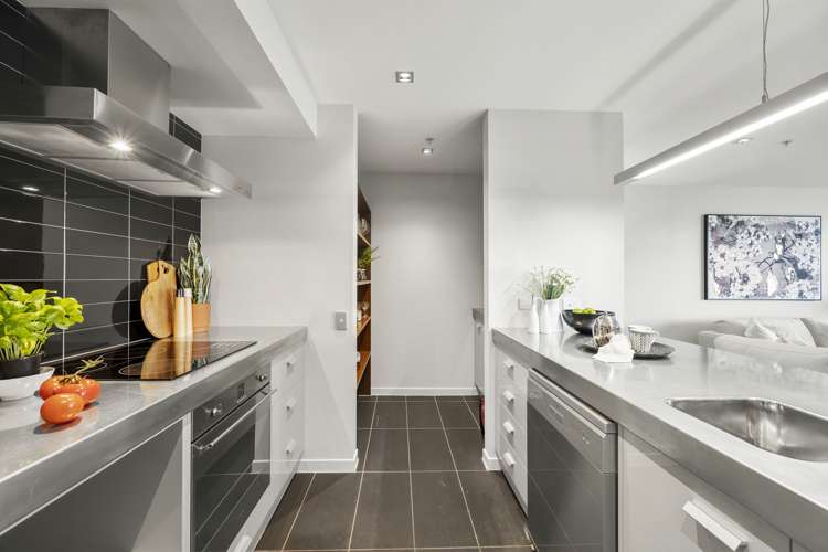 6d/82 Cable Street Te Aro_7