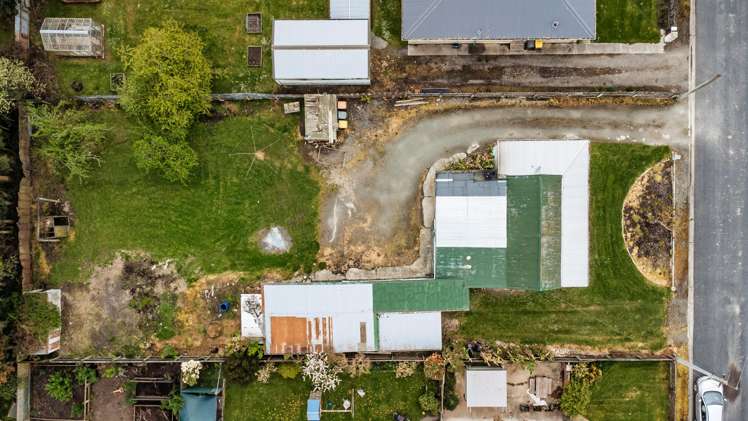 10 Burns St Milton_14