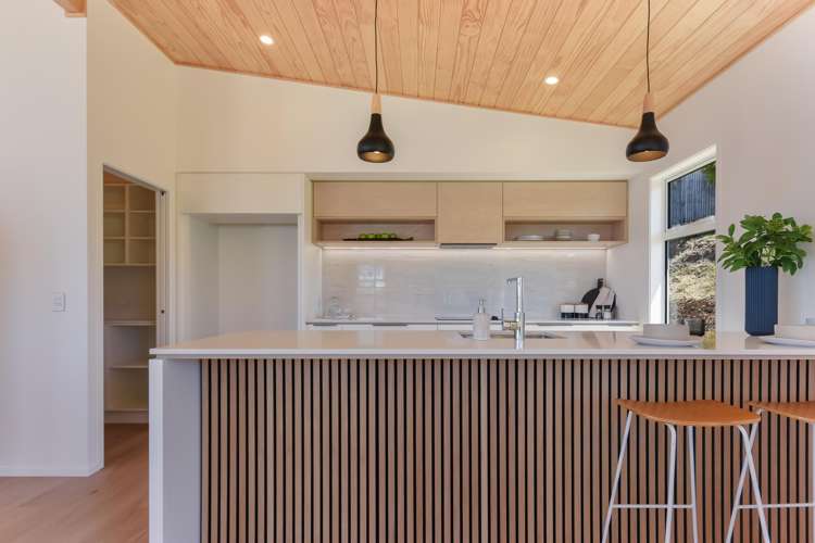 71 Les Wakefield Road_2