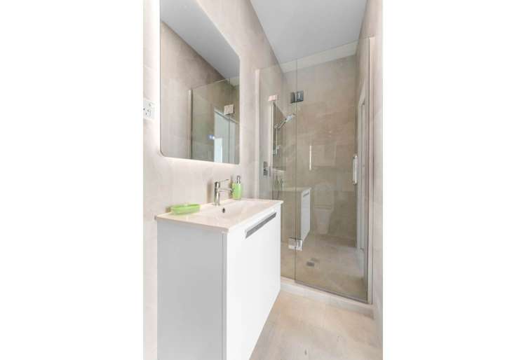 4/4 Toru Street Te Atatu Peninsula_13