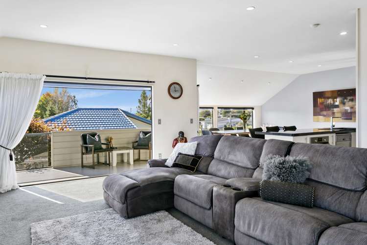 7 Ngamotu Road Taupo_5