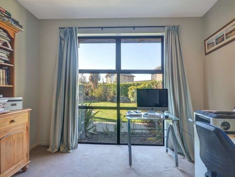 8 Skye Lane Jacks Point_10