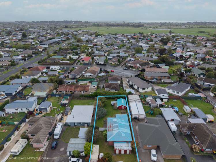 351 Breezes Road Aranui_9