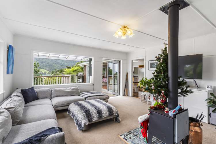 2e Foster Avenue Huia_11