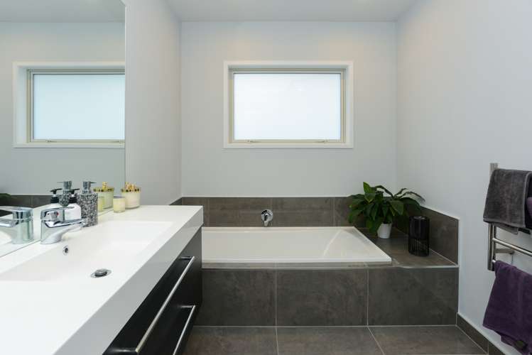 4 Benmore Place Poraiti_15