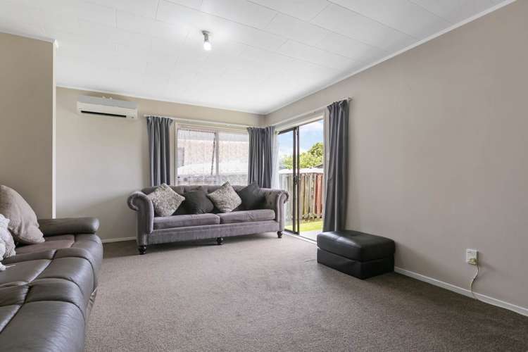 32 Larissa Avenue Henderson_13