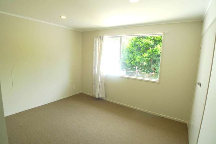 39 Onedin Place Titirangi_5