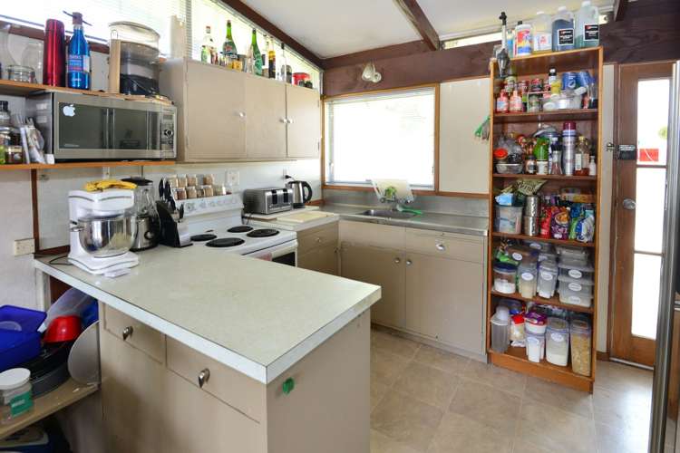 196 Edmonton Road Te Atatu South_5