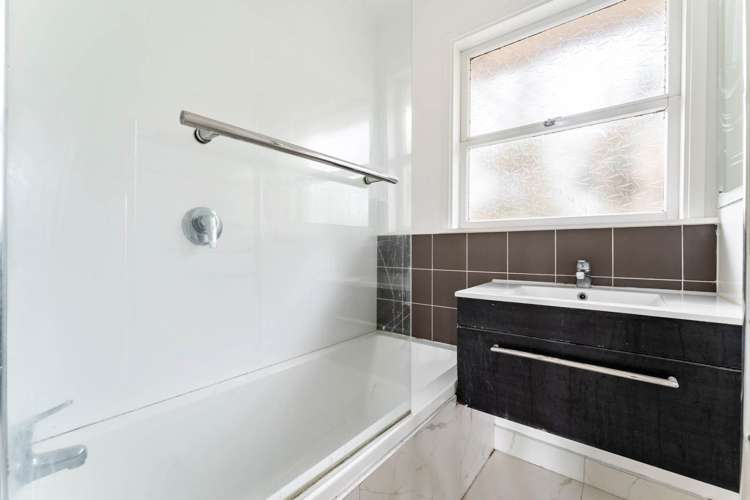 19 Spence Road Henderson_11