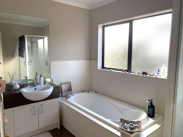 4 Briar Vale Place Flat Bush_18