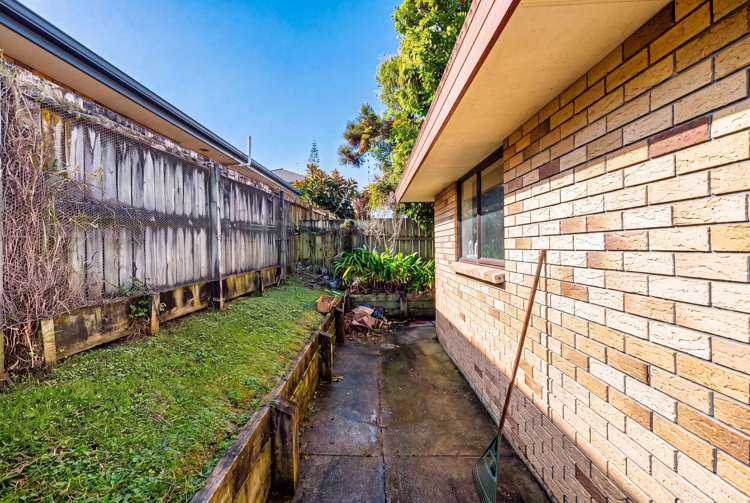 11 Plumstead Rise Glen Eden_18