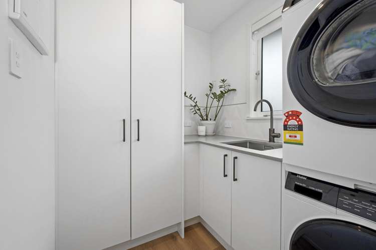 10A Burton Place Owhata_13