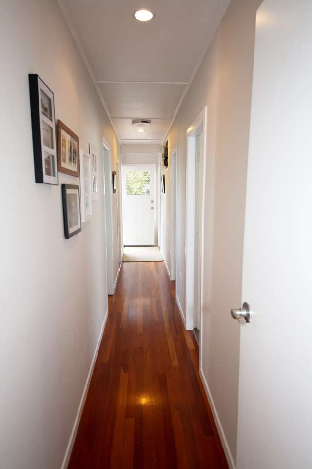 77 Beazley Avenue Paparangi_4