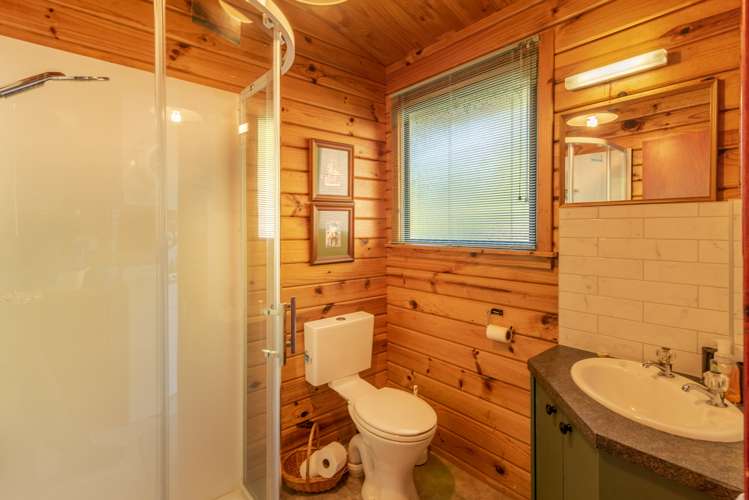 15 Bayview Crescent Duvauchelle_12