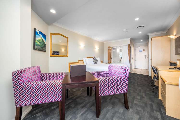 7P/100 Greys Avenue_4