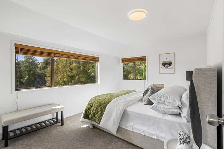 8 Lynngate Place Hillcrest_18