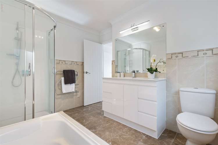 38 Jane Eyre Drive Somerville_23