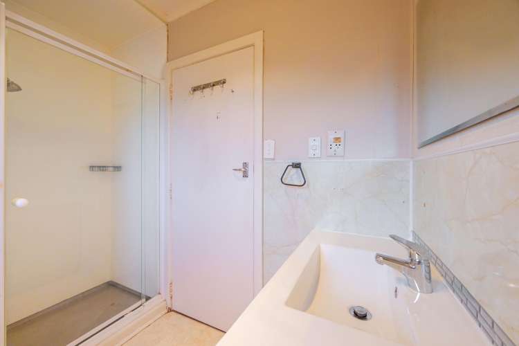 19 Howard Road Taradale_15