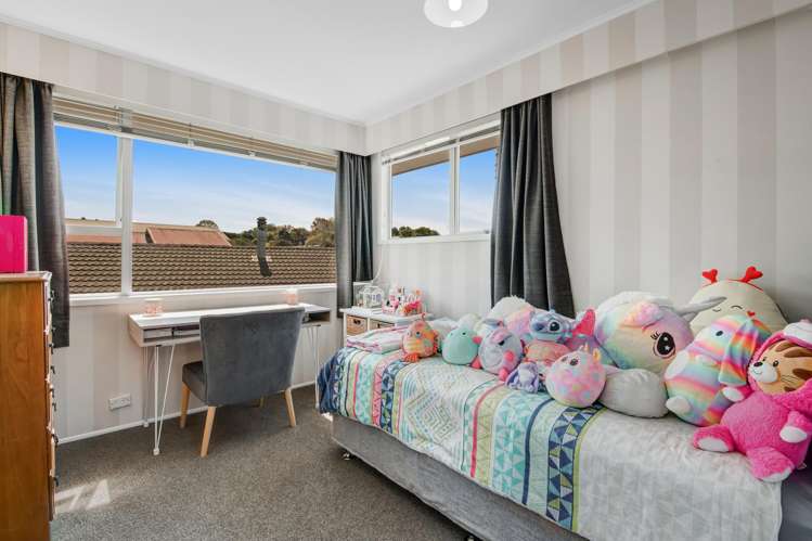 18 &18A Red Beach Road Red Beach_10